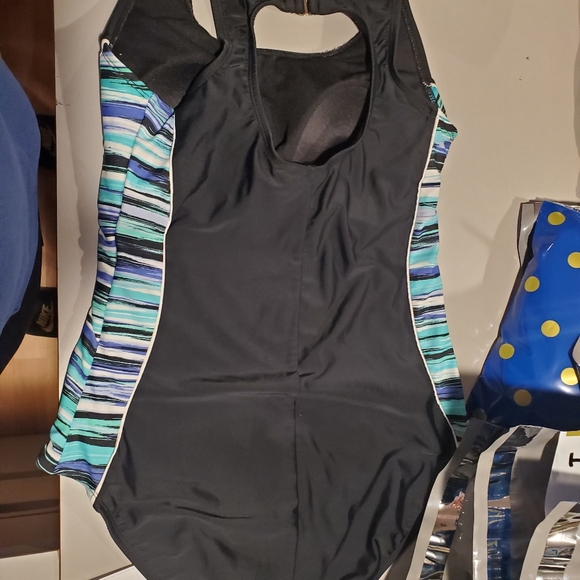(2) 1 piece Swimsuits.  size Lg. 12-14 - Picture 10 of 10